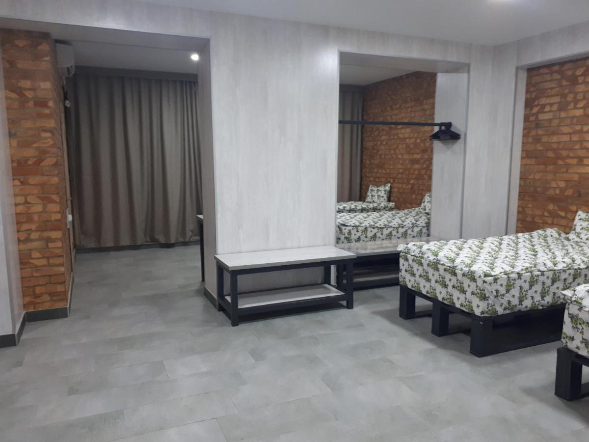 Комплекс Гостиниц Athletic Taraz Exterior foto