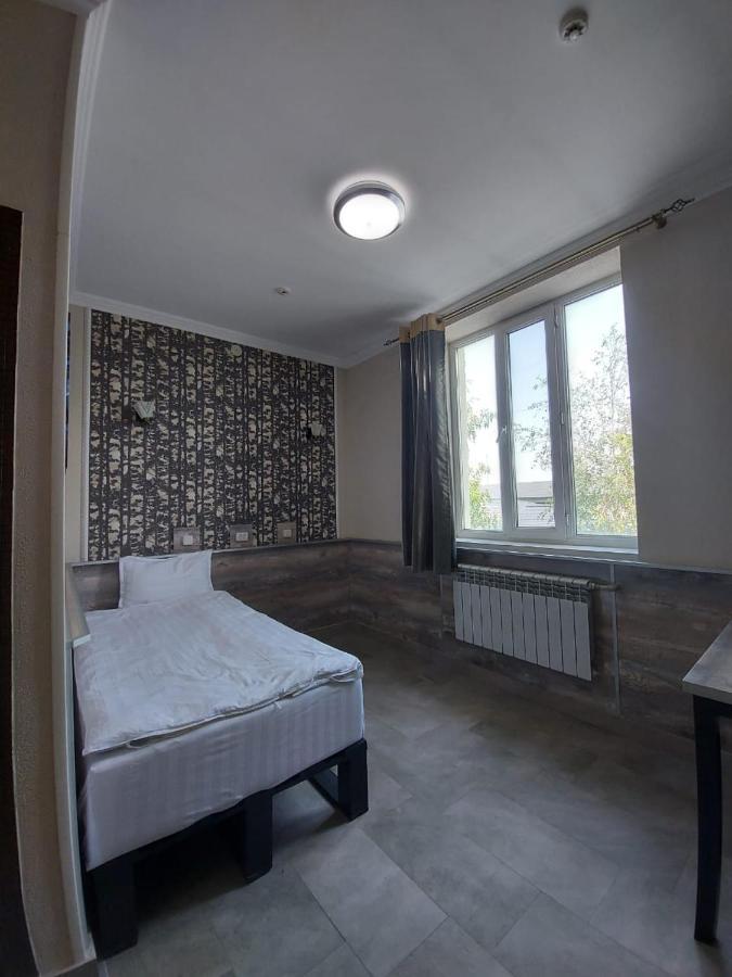 Комплекс Гостиниц Athletic Taraz Exterior foto